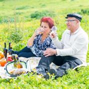 יעקב ואתי מורד טעם הארץ-הרצאות וסדנאות בדרך היין